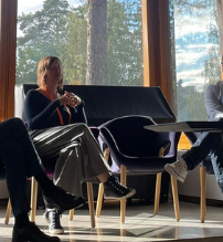Jesse Wright (ODI) discusses deployments of Solid with Elfi Goesaert (VITO) and Brecht Wyns (Athumi)