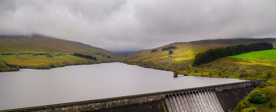 Cray Reservoir, Wales, United Kingdom. Photo by M.S. Meeuwesen on Unsplash